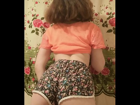 ❤️ Seksuali jauna mažylė nusimeta šortus prieš kamerą ☑ Porno prie mūsų ❌