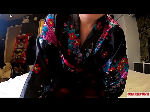❤️ Jauna cosplay mergina mėgsta seksą iki orgazmo su skvirtingu arkliuku ir blowjobu. Azijietė mergina su plaukuota putytė ir gražiomis krūtimis tradiciniu japonišku kostiumu mėgėjiškame vaizdo įraše, kuriame rodoma masturbacija su dulkinimo žaisliukais. Sakura 3 OSAKAPORN. ☑ Porno prie mūsų ❌